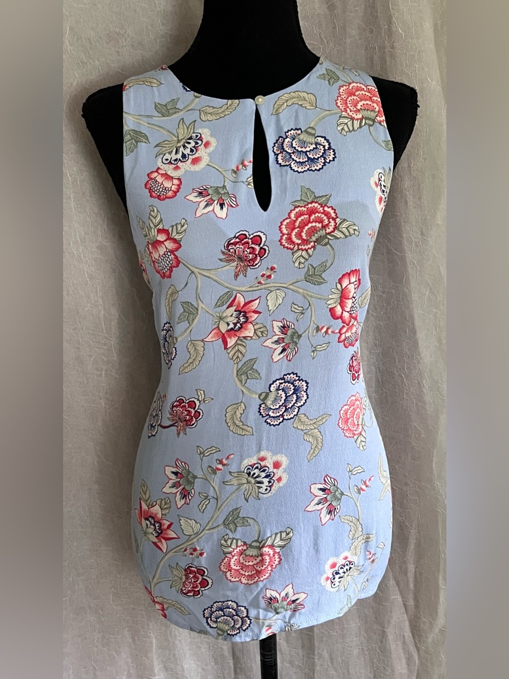 LOFT Light Blue & pink Floral Sleeveless Tank with Keyhole